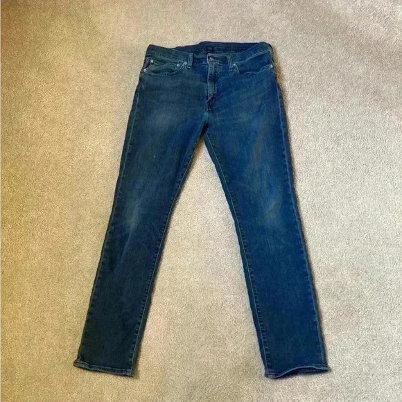 🏖️ Men’s Levi’s blue jeans in size 36 X 32 - Picture 1 of 9